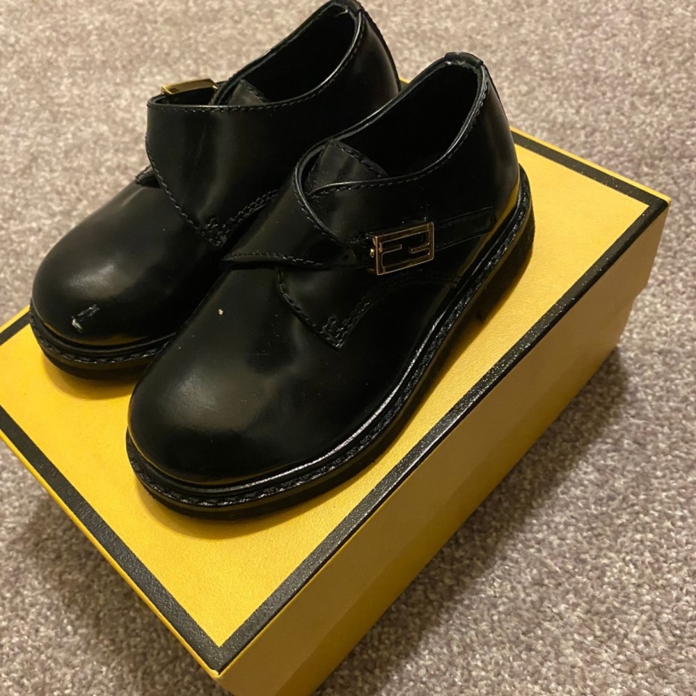 fendi shoes 👞